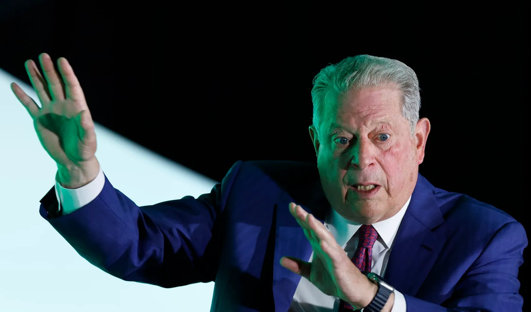Al Gore Retires from Apple Board - Let Explore Why!